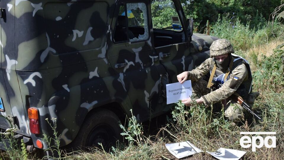 Мины разорвались в метре от патрульного автомобиля