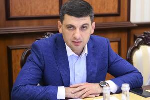 Гройсман: Аеропорт розташований у зоні ураження