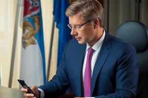 Ушаков был мэром Риги до апреля 2019 года