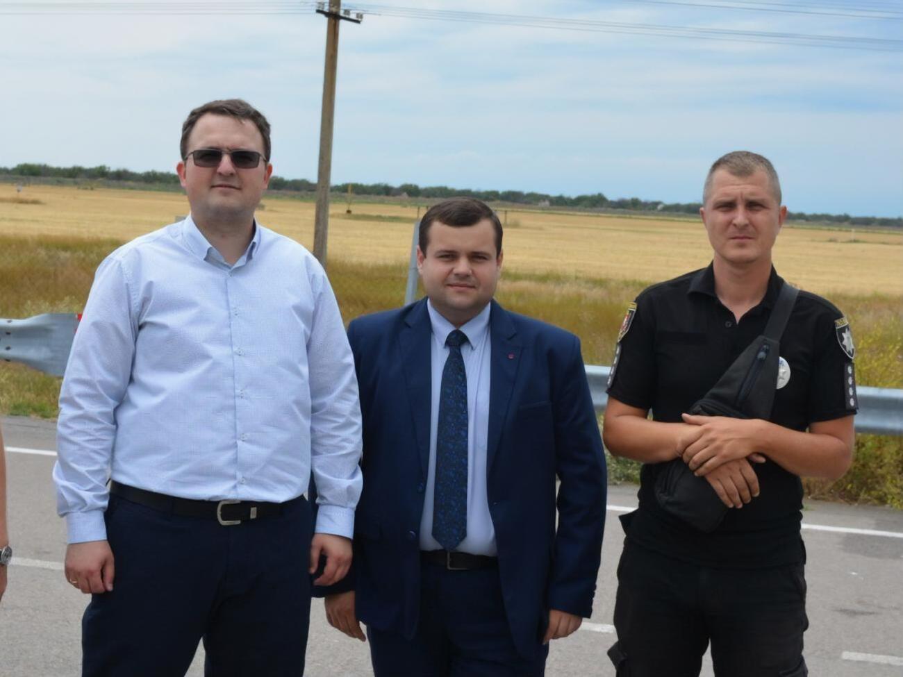 Кориневич (зліва): Державу-окупанта ми в Крим не запрошували