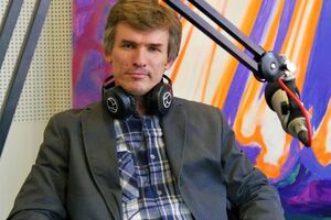 Резкий спад рейтинга у "Голоса" вынуждает внимательнее присмотреться к тем, кто, казалось, застолбил место в Раде. Никакой определенности на самом деле нет