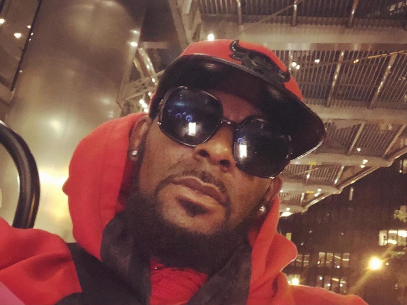 R. Kelly находится под арестом