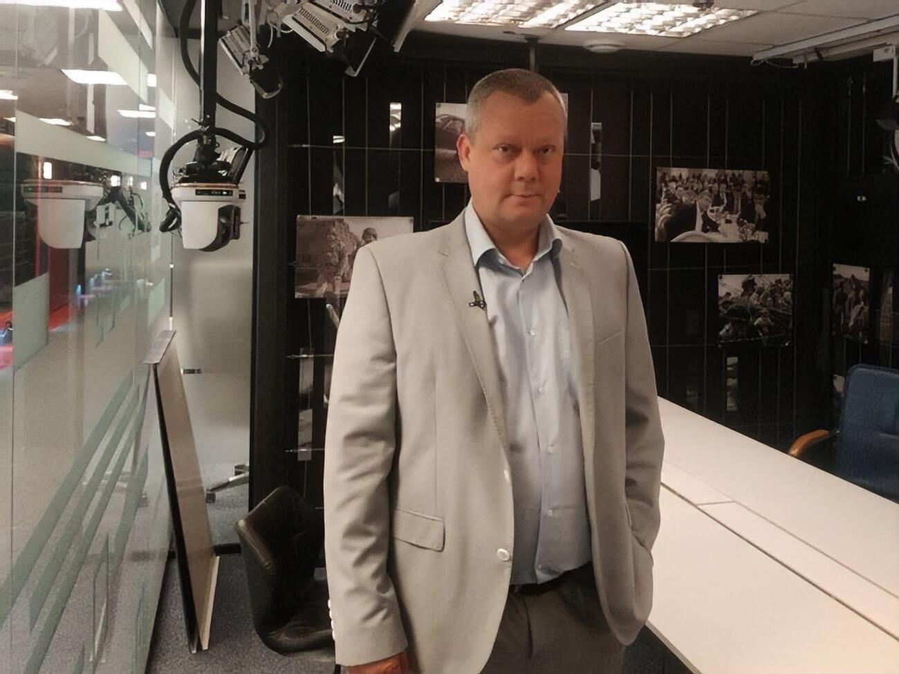 Кирило Сазонов: Якщо призначити активіста, журналіста, блогера або "диванного експерта", то митниця просто ляже. Кермуватимуть усіма процесами місцеві начальники середньої ланки