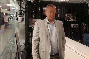 Кирило Сазонов: Якщо призначити активіста, журналіста, блогера або "диванного експерта", то митниця просто ляже. Кермуватимуть усіма процесами місцеві начальники середньої ланки