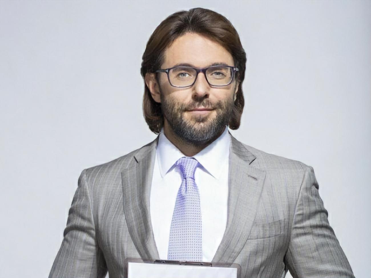 Малахов вів передачу "Треба поговорити", яка стала заміною скасованого телемосту з Україною