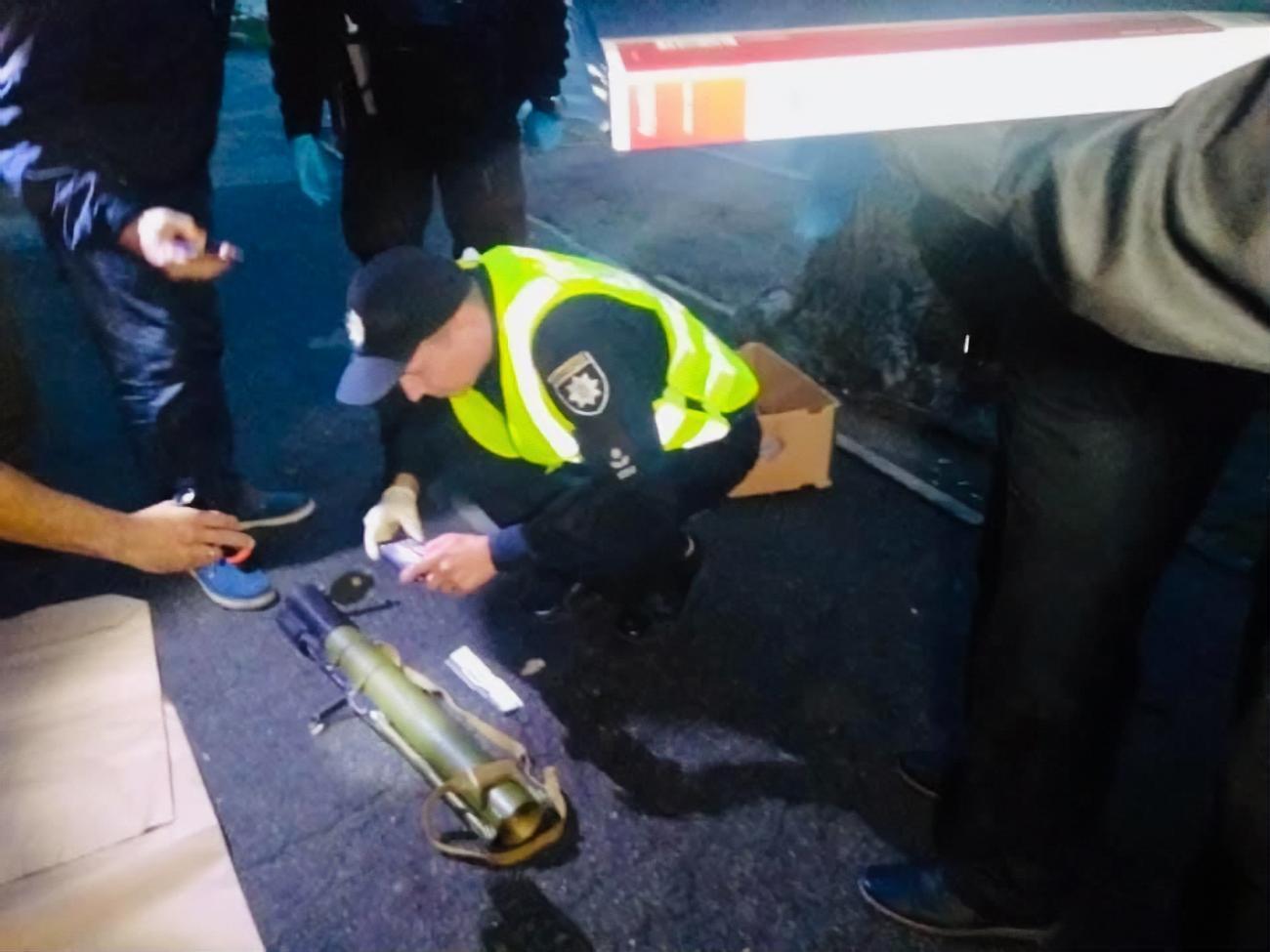 В здание стреляли из гранатомета