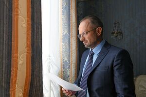 Безсмертний (на фото): Згадайте, як Медведчук з'являється в мінському процесі
