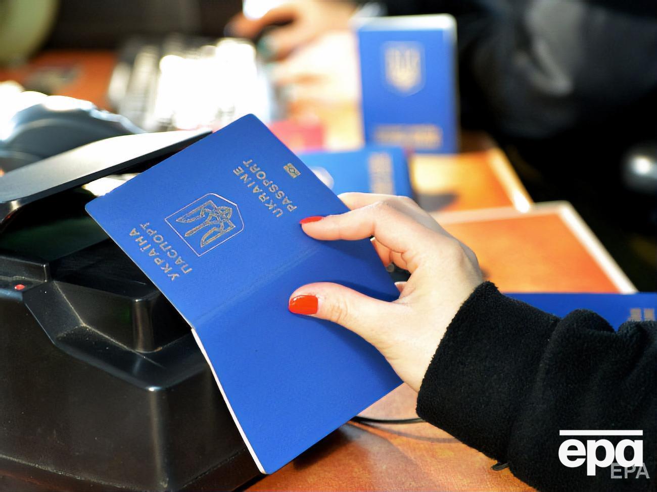 У ДМСУ зауважують, що за п'ять місяців 2019-го громадянство надано майже 1200 особам