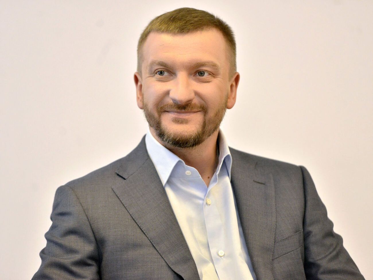 Петренко отметил, что запреты стимулируют должников к выплатам