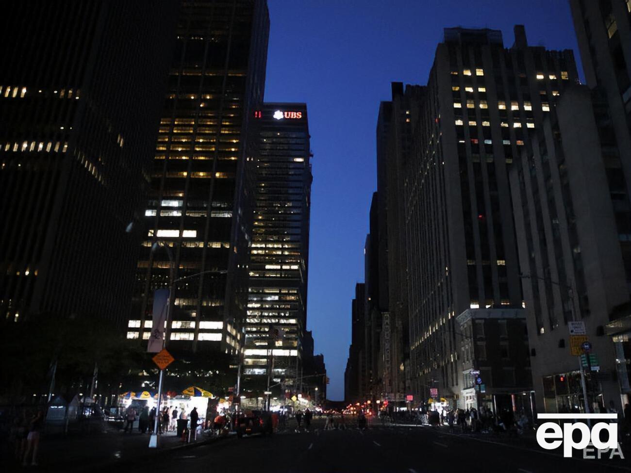 Манхэттен остался без электричества