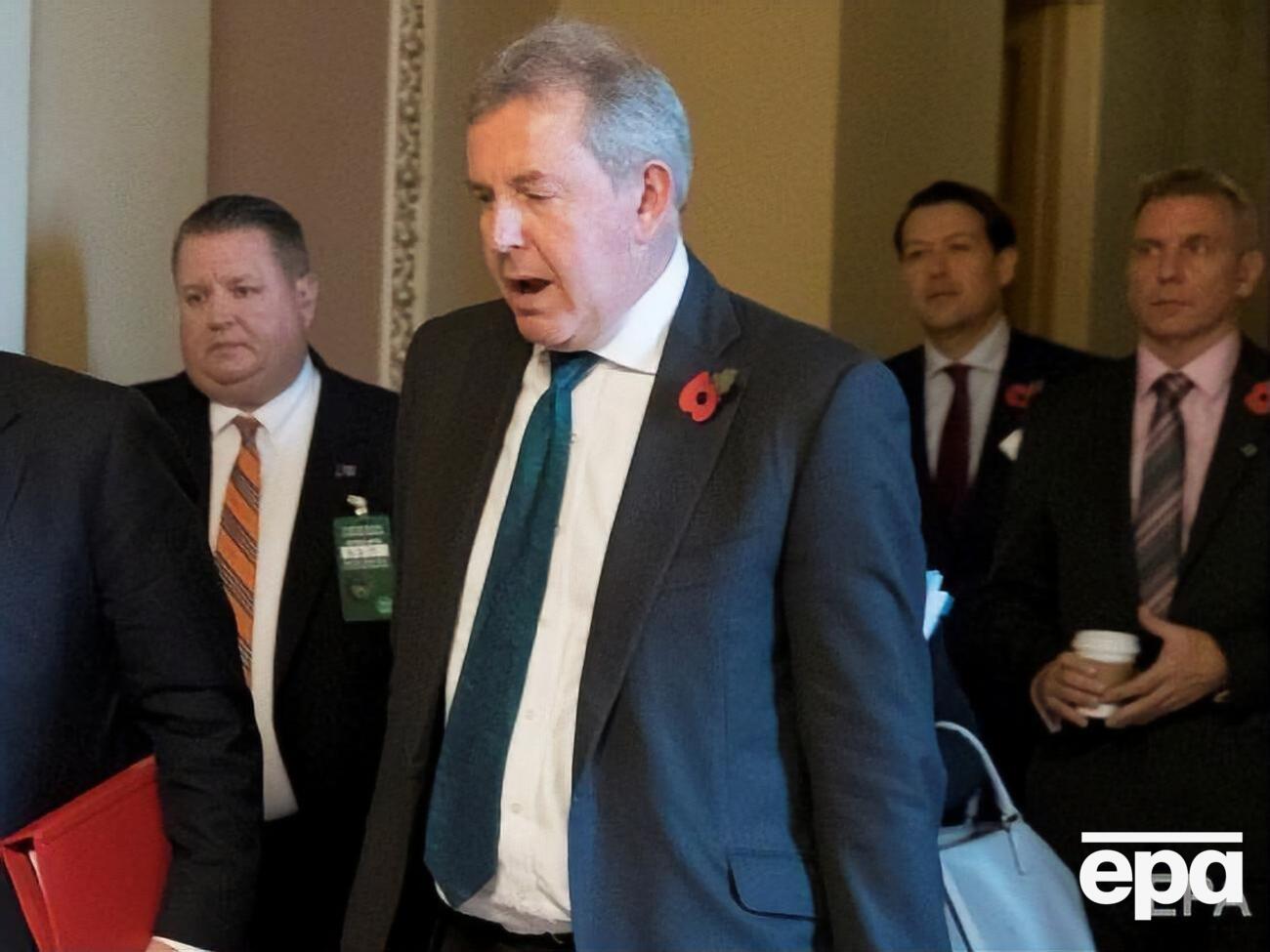 10 июля Даррок подал в отставку