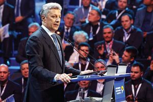 Бойко остается на первом месте среди премьерских симпатий украинцев