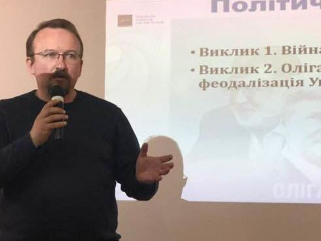 Парубий поручил забабахать сенсорную кнопку. Борьба с кнопкодавством сдвинулась с мертвой точки, когда старый состав Рады уже не будет собираться на заседания