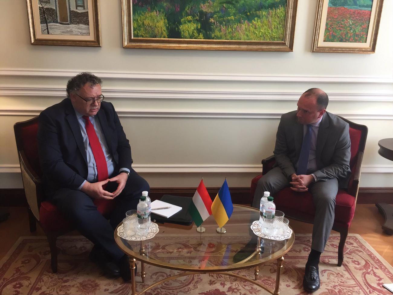 Посла Угорщини викликали у МЗС України