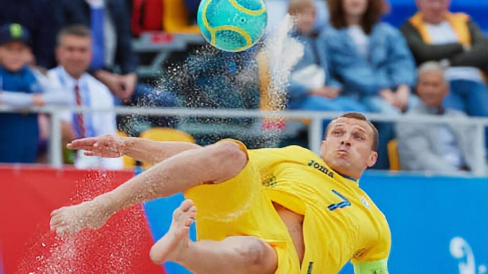Украинские футболисты должны были играть в Москве
