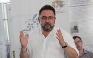 Потураев отметил, что для объединения Нацсовета и Госкомтелерадио нужно менять Конституцию