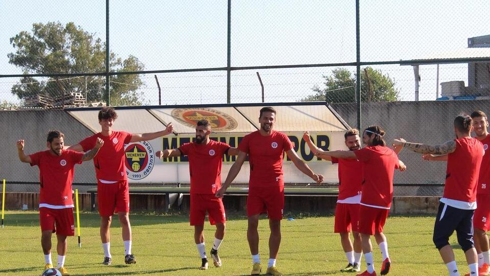 "Менеменспор" играет во втором дивизионе Турции