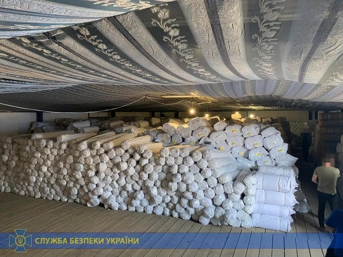 СБУ заблокировала контрабанду текстиля