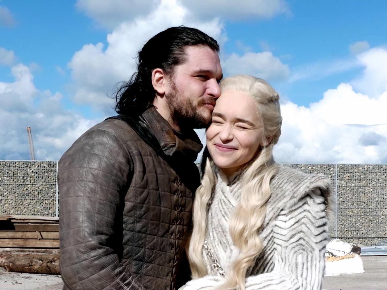 Харингтон и Кларк номинированы как лучшие исполнители в мужской и женской категориях