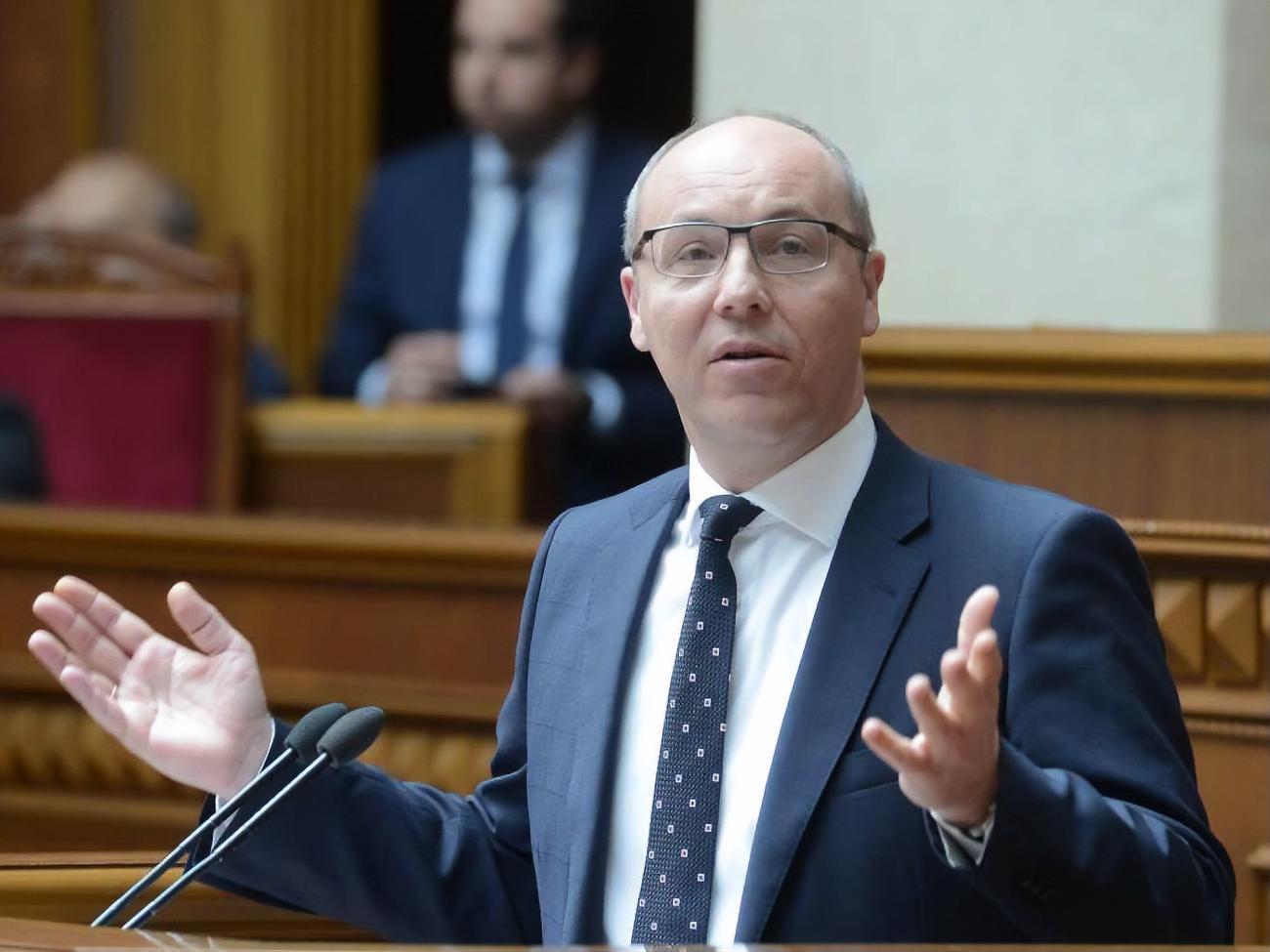 Парубій: Скликання позачергового засідання Ради між сесіями не передбачено законом