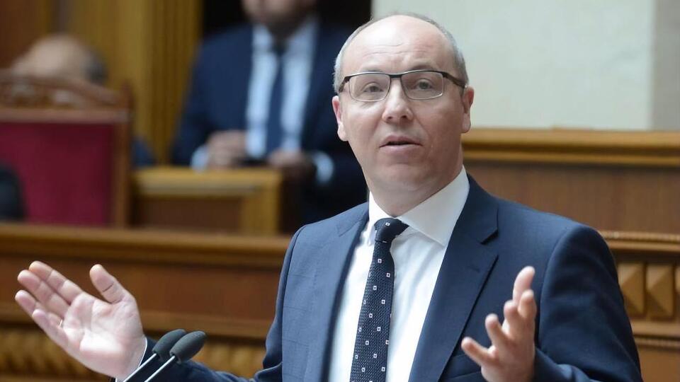 Парубій: Скликання позачергового засідання Ради між сесіями не передбачено законом