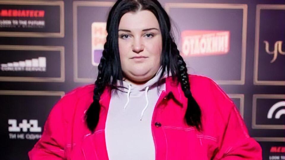 alyona alyona: Дельфіни мають пропливати сотні кілометрів на день і бути вільними, а не в'язнями дельфінаріїв!