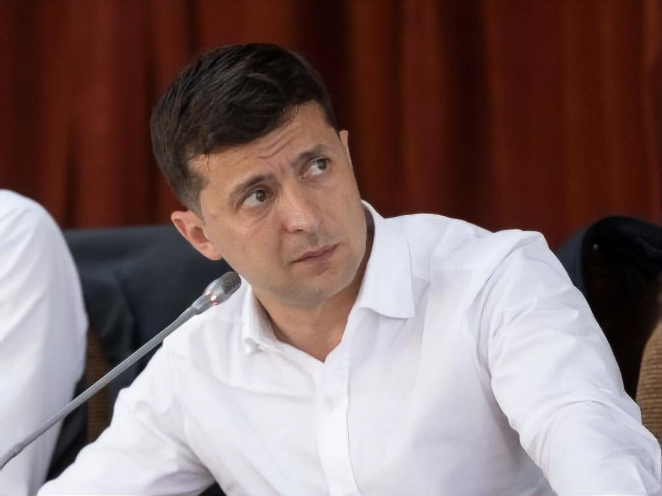 Владимир Зеленский:&nbsp;Если у него есть второй паспорт, если он его не отдал&nbsp;&ndash; не может быть депутатом