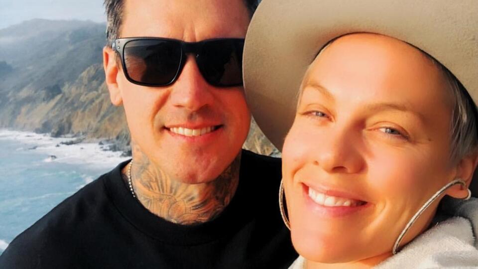 Pink: С днем рождения, Кэри Джейсон Харт. Я горжусь тем, кто ты есть