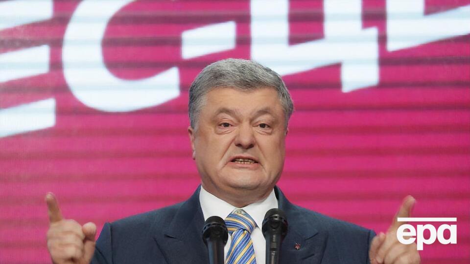 Автор позову вважає, що Порошенко порушив правила агітації