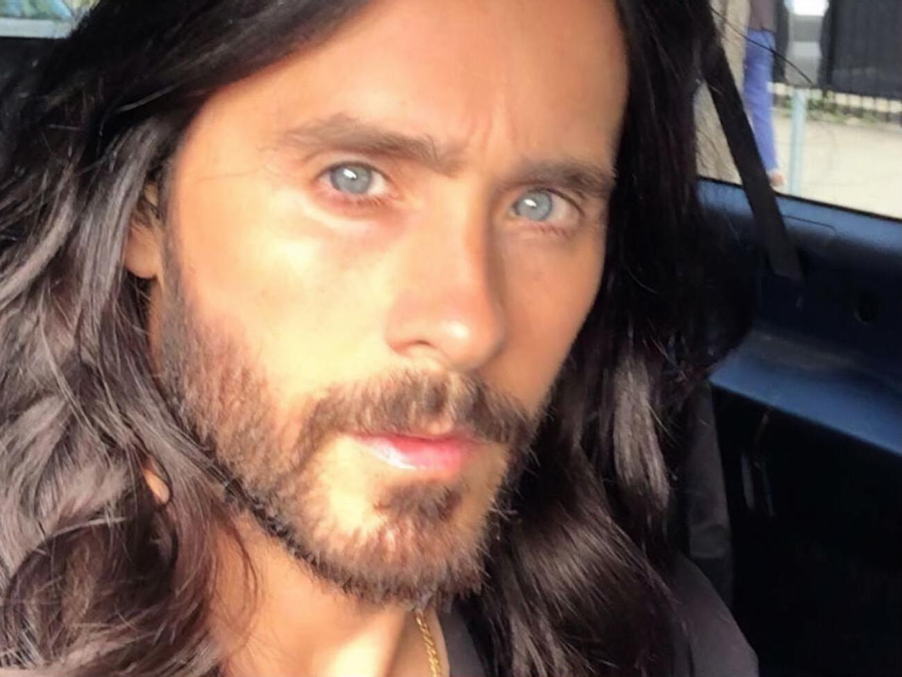 Лето сыграл на улице в Киеве