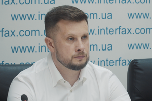 Андрей Билецкий: Речь идет о сбыте новых танковых двигателей, которые в течение длительного времени незаконно списывались
