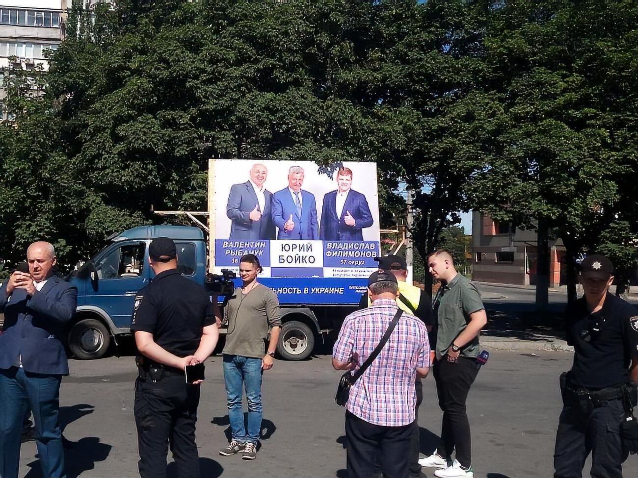 "Оппозиционная платформа&nbsp;&ndash; За жизнь": Постоянно поступают угрозы рекламным агентствам, которые работают с кандидатами, запугивают активистов и агитаторов