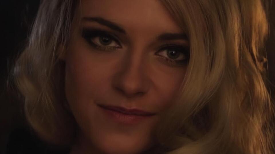 Стюарт исполнила одну из главных ролей