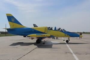 По предварительной информации, в самолете L-39 отказал двигатель