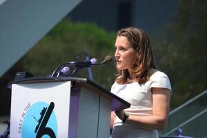 Фриланд: Украина находится на передовой в борьбе за международную либеральную демократию