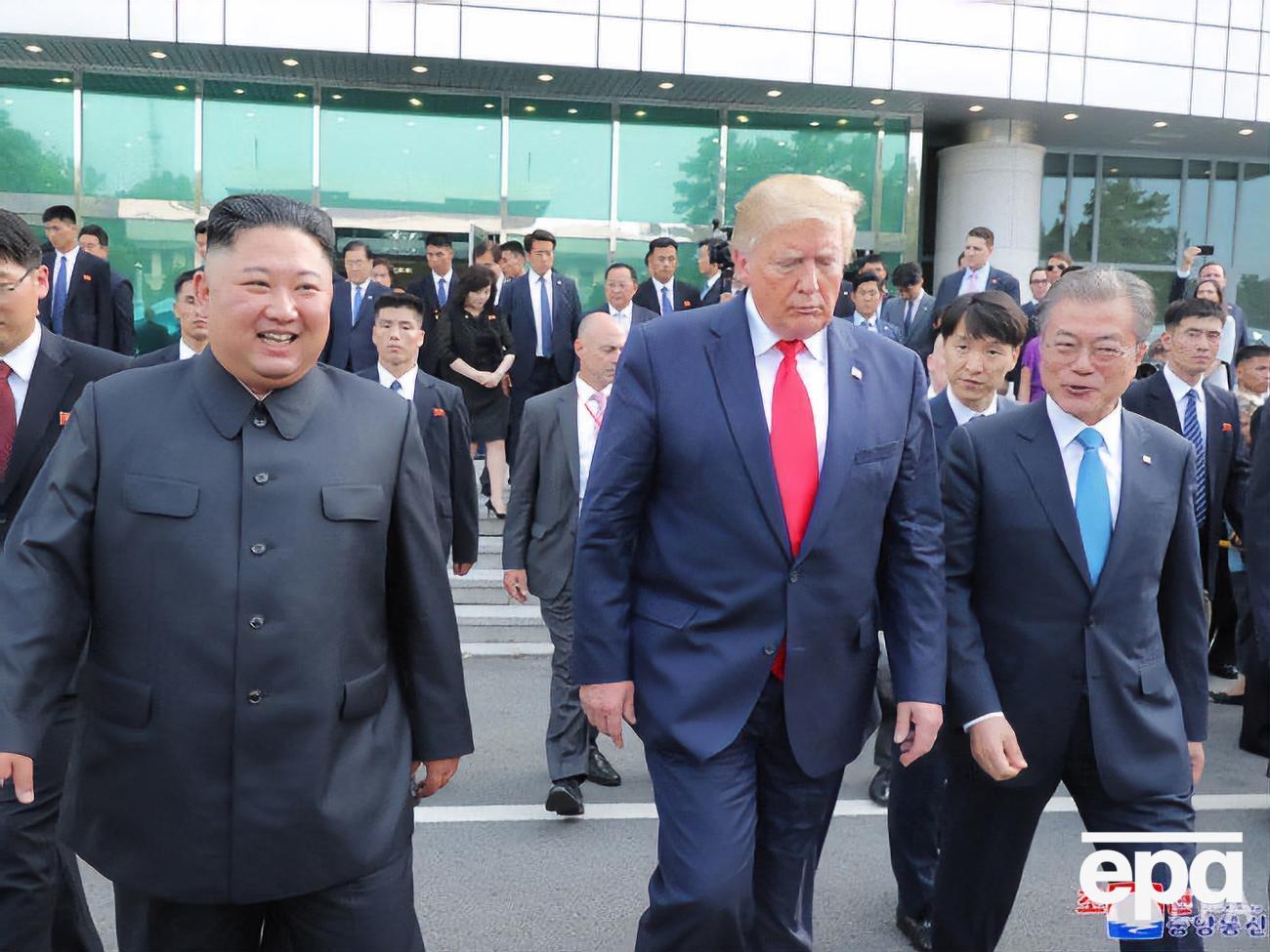 30 червня три президенти відвідали демілітаризовану зону