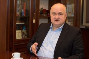 Украина должна вести себя, как США, – защищать свои интересы и независимость