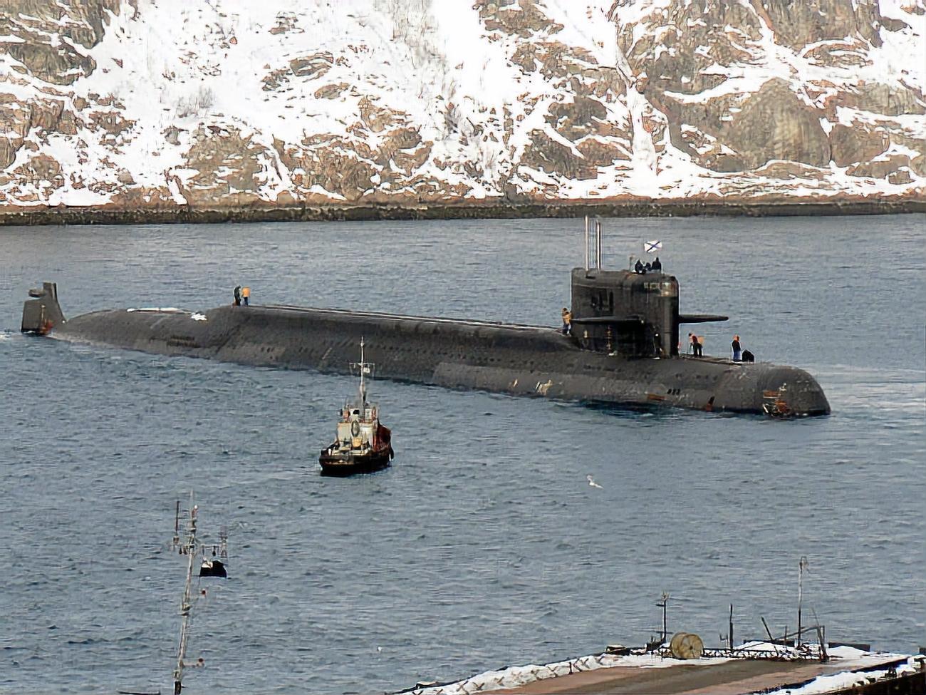 ЗМІ припускають, що пожежа сталася на російському підводному човні "Оренбург"