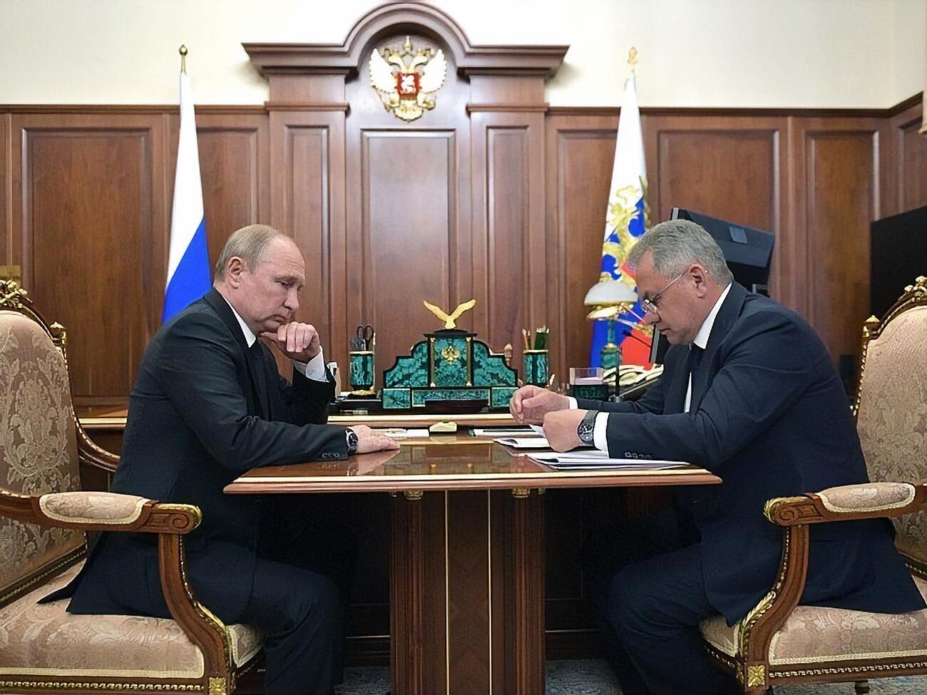 Путін доручив Шойгу виїхати в Сєвєроморськ