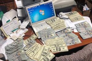 Подозреваемых в даче и получении взятки задержали 19 июля