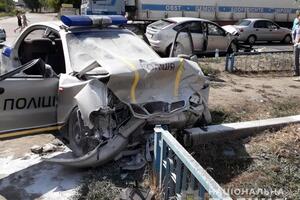 По предварительным данным, полицейские ехали на вызов, когда попали в ДТП