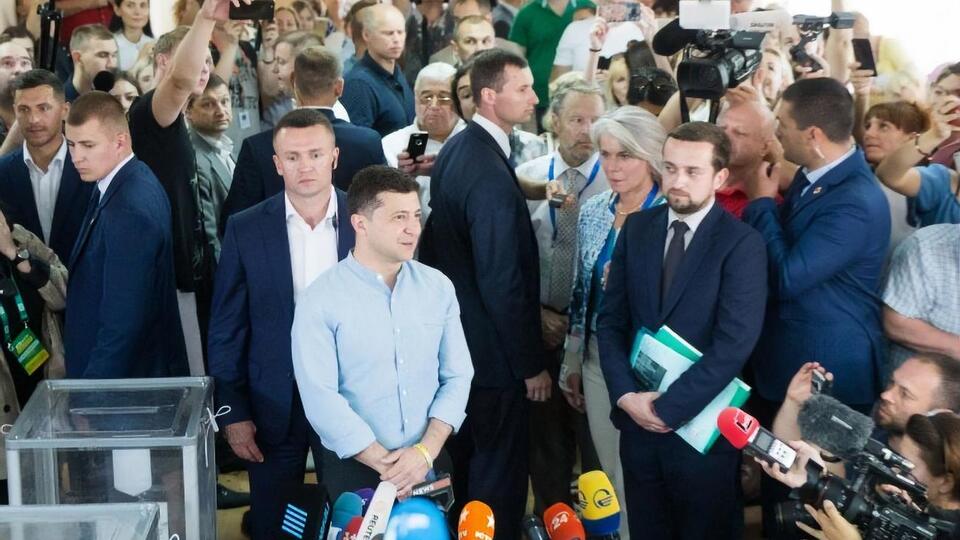 Зеленский: Уже наконец мы должны снять неприкосновенность