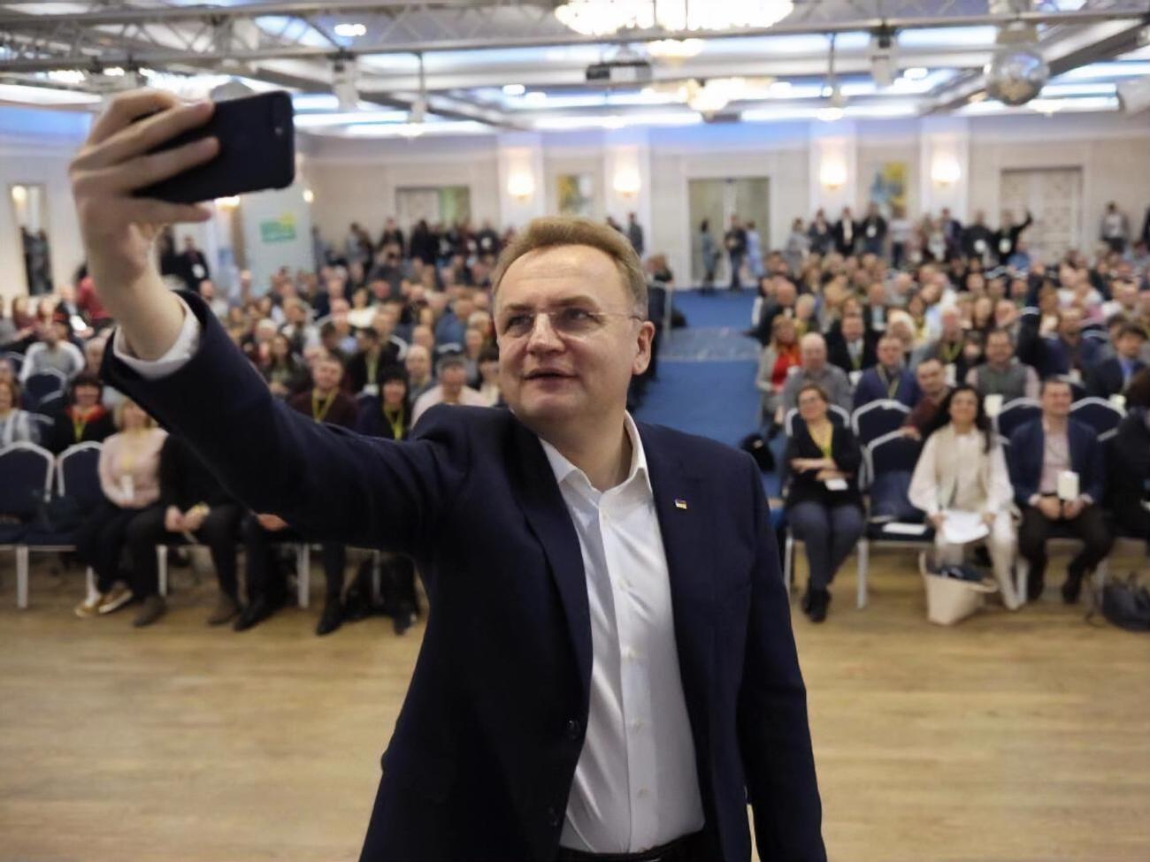 Садовый:&nbsp;Есть такой нормальный принцип демократический: если ты не привел партию к победе, то должен подать в отставку&nbsp;