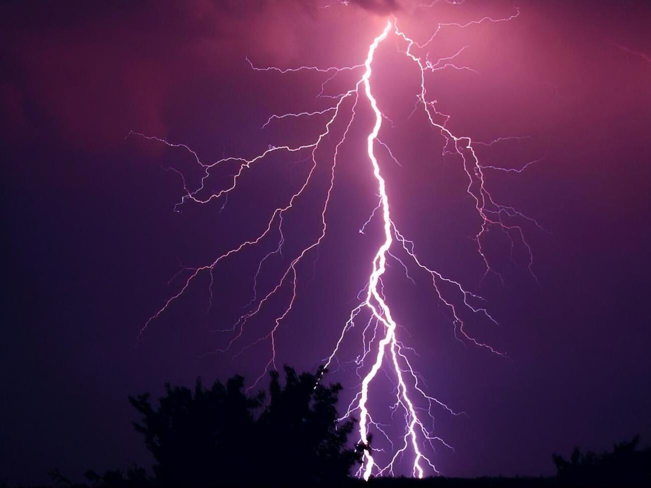 Один із постраждалих дістав прямий удар блискавки