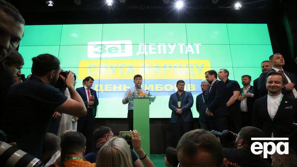 По результатам обработки ЦИК более трети электронных протоколов голосования "Слуга народа" набирает 42,18%