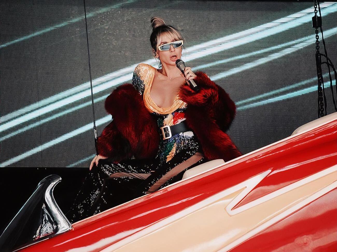 Loboda:&nbsp;Чем больше зал, тем больше я хромаю после