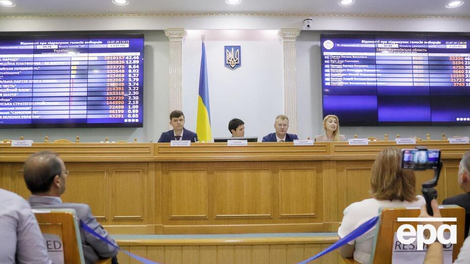 За даними ЦВК, явка на виборах до Ради становила 49,84%