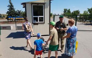 Госпогранслужба Украины: КПВВ на Донбассе работают по летнему графику