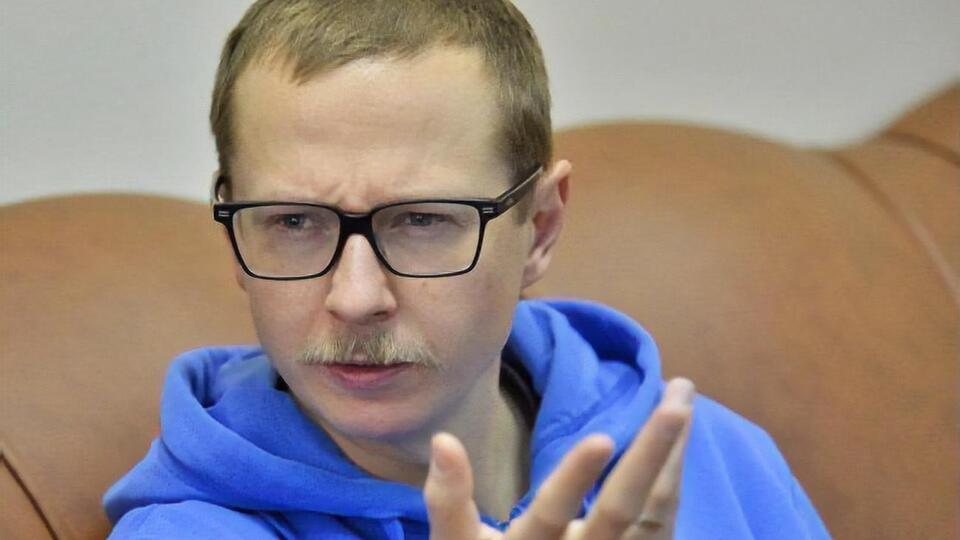 Винтонив уходит с Общественного