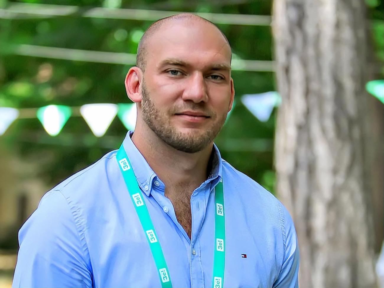 Леонов побеждает на 135-м округе